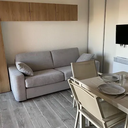 T2, Terrasse, Parking Prive Proche Port Et Plages Апартаменты
